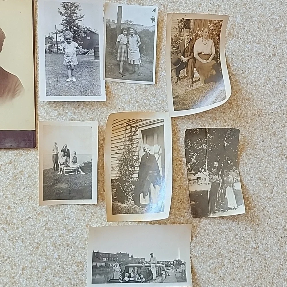 Vintage Photographs 1949 & Earlier - Picture 3 of 14